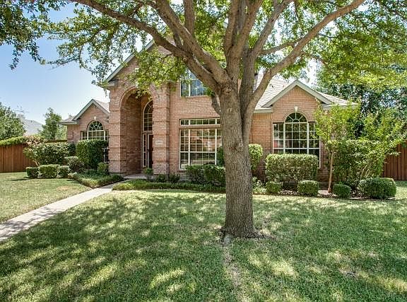 3rd image of 2408 Hopkins Dr