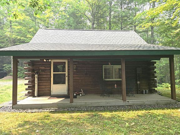 4th image of 8875 Forest Ln