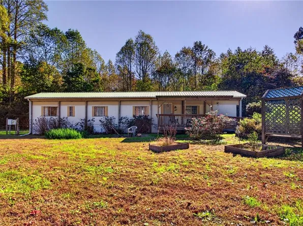 12627 George Washington Memorial Hwy, Saluda, VA 23149