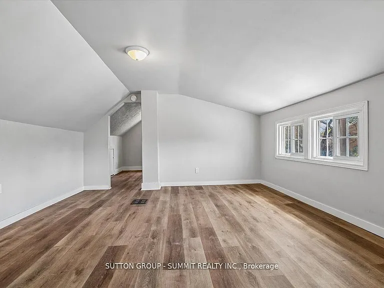 155 1/2 Lake St #MAIN — Photo 11