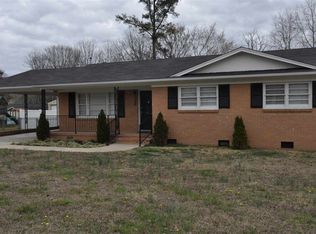 571 Glenn St, Chester, SC 29706