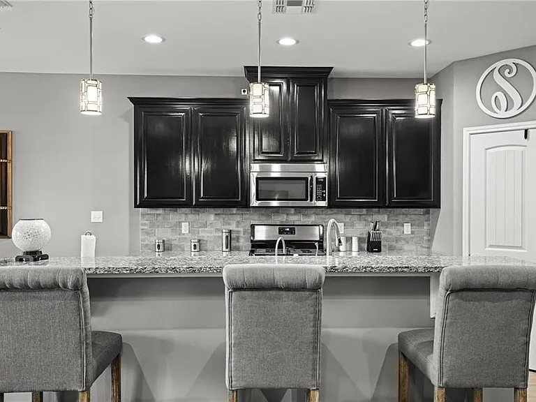 3921 Woodhouse — Photo 8
