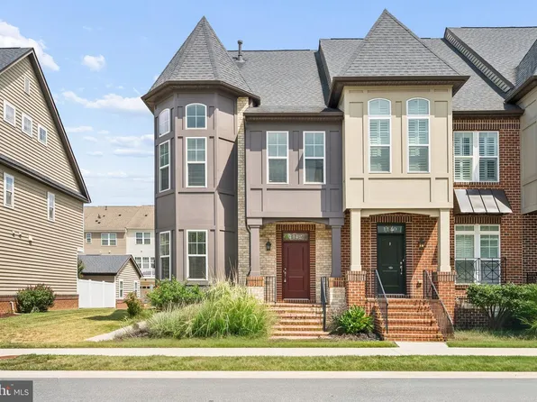 1142 Holden Rd, Frederick, MD 21701