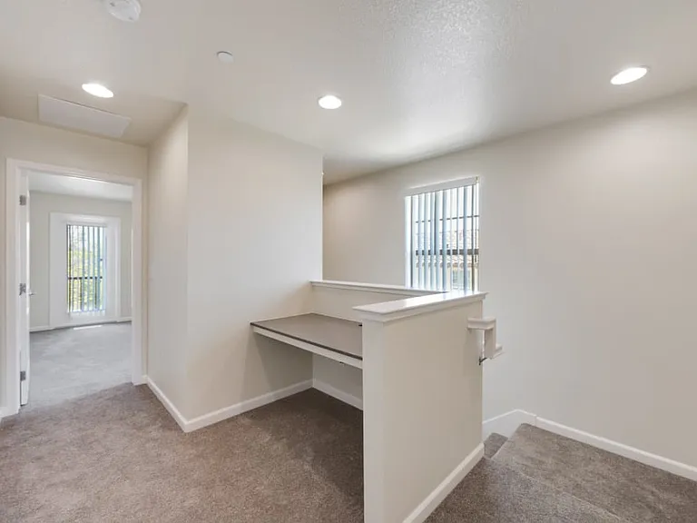 Catalina Heights - Military Housing — Photo 12