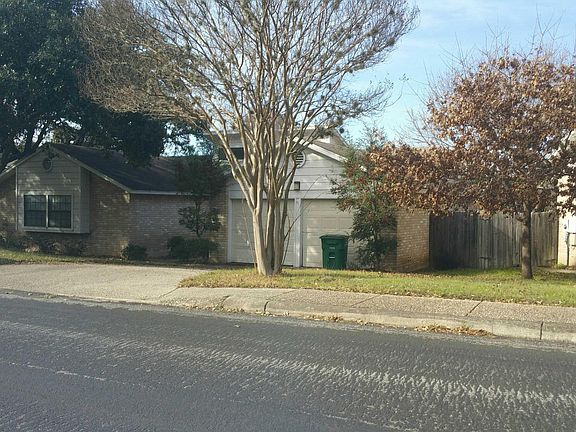 4th image of 19923 Park Bluff St