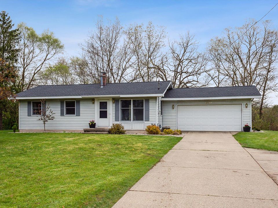 13261 Vergennes St SE, Lowell, MI 49331 Zillow