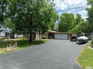 1567 Bateman St, Galesburg, IL 61401