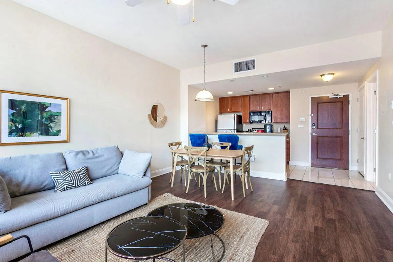 1 bed, 2.0 bath, 430 sqft, $4,250 — Photo 2