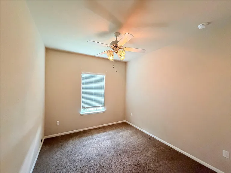 225 Cibolo Creek Dr — Photo 24