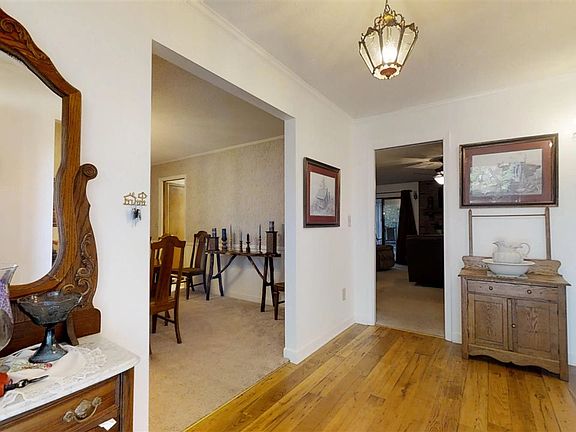 3rd image of 104 Rosebay Dr