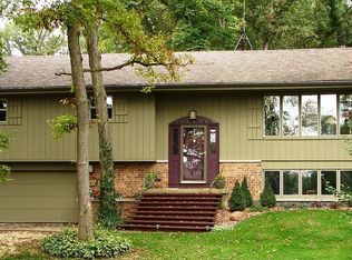 W5475 Briarwood Rd, Elkhorn, WI 53121