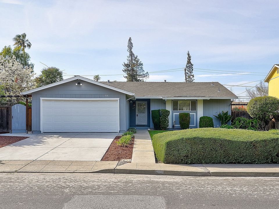 1st image of 906 Vaquero Dr