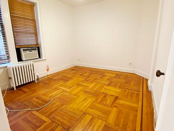 4th image of 30-69 34th St #Aa1