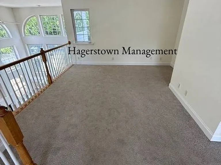 11507 Rolling Green Ct — Photo 14