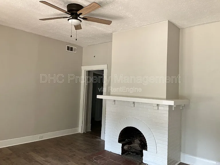 2207 Bell St #A — Photo 13