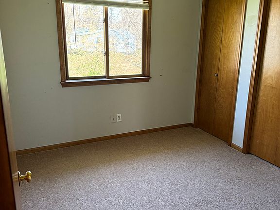 4th image of 308 N Emmons St