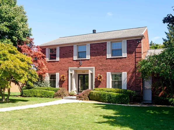 738 Ballantyne Rd, Grosse Pointe Shores, MI 48236