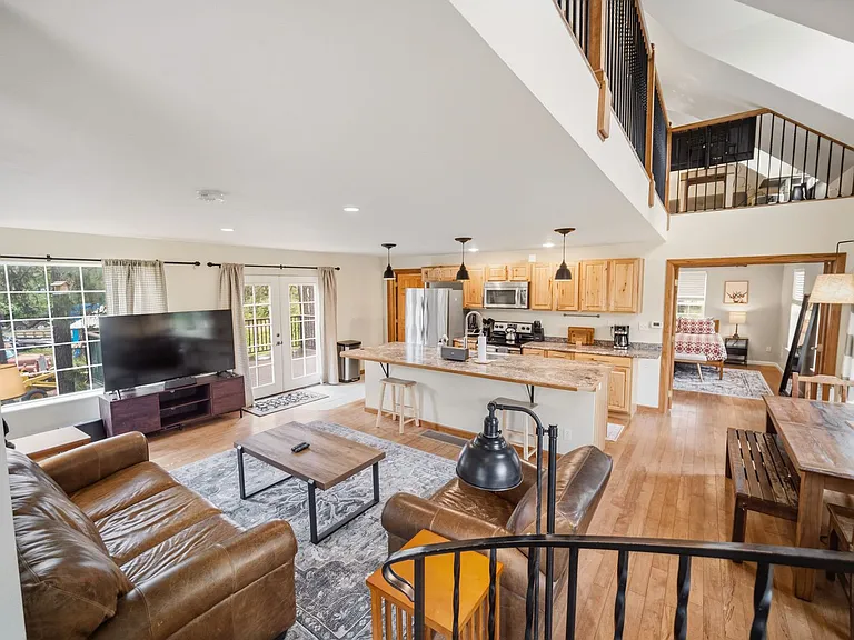 5819 W Greenwood Rd — Photo 3