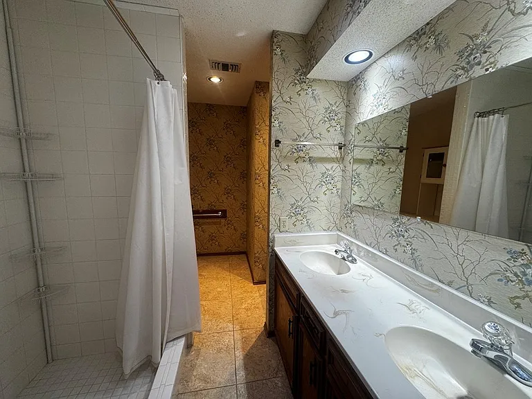 2606 Keswick Cv — Photo 12