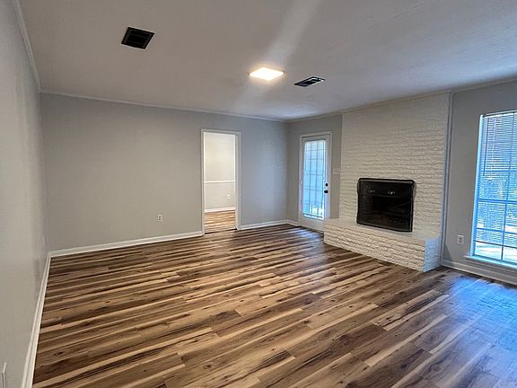 2nd image of 1152 Ferncrest Dr