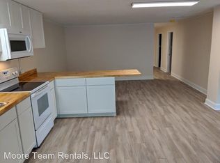 60 Drexel Rd, Hendersonville, NC 28739