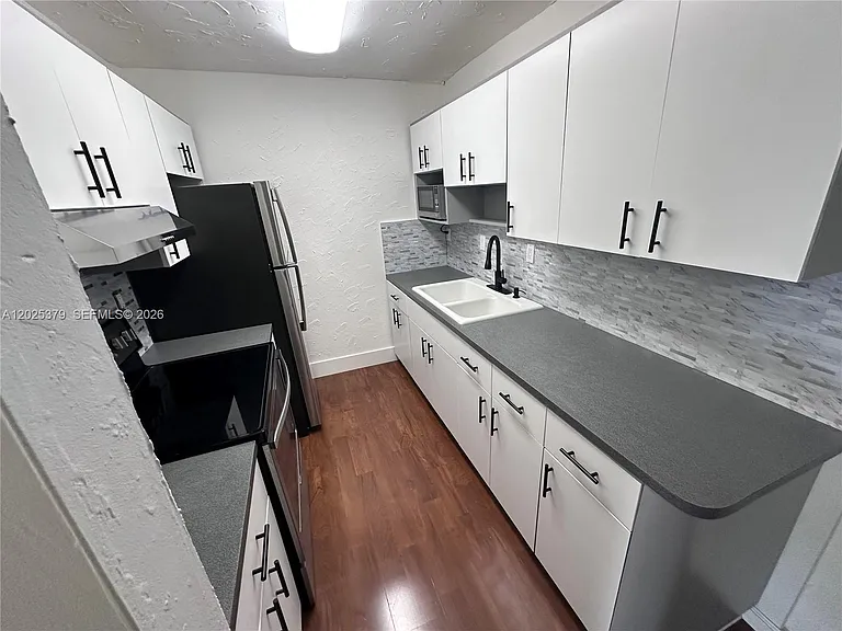 10834 N Kendall Dr #X16 — Photo 10
