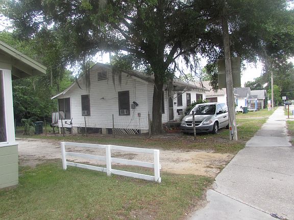 4 Rental Units - 2  DUPLEXES