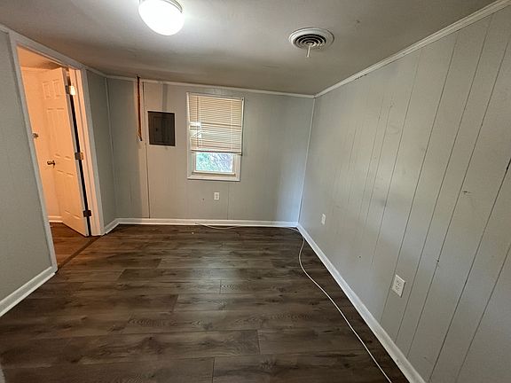 4th image of 309 Poplar St #B