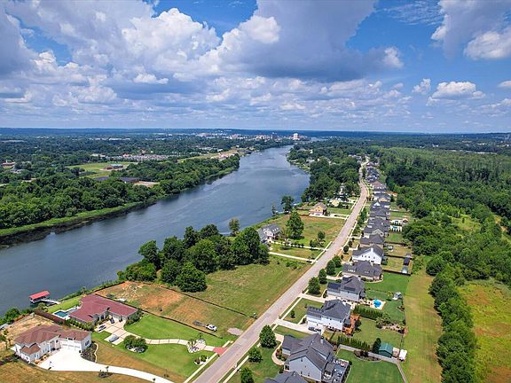 5th image of 712 River North Dr