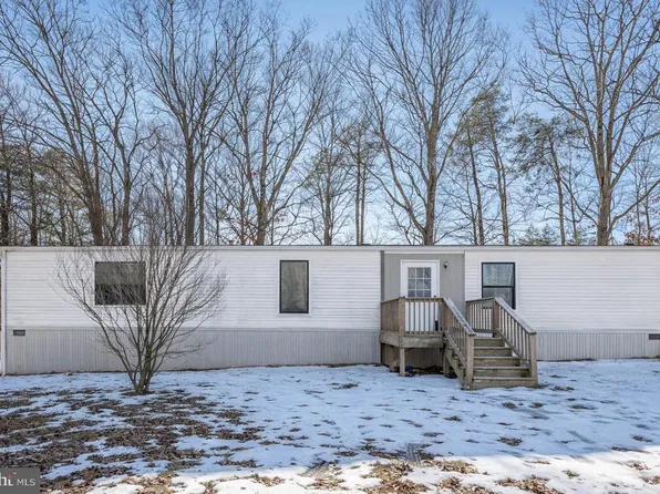 1142 Spring Grove Rd, Spout Spring, VA 24593