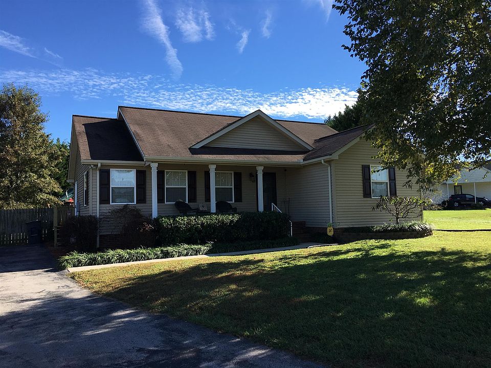 1st image of 49 Regan Ct