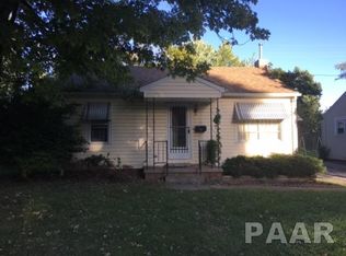 511 Royal Ct, Canton, IL 61520