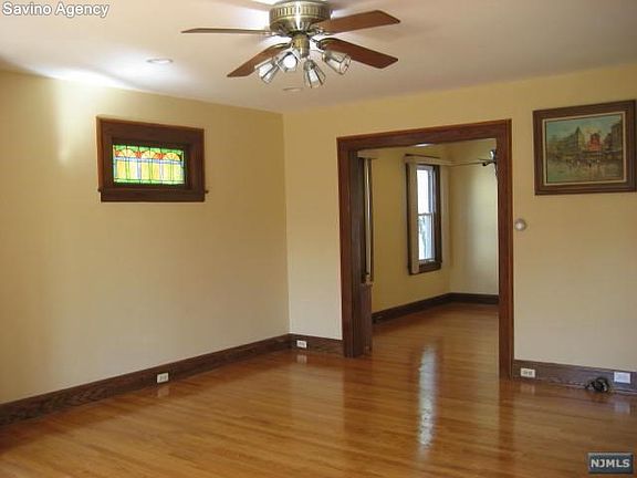 3rd image of 631 Ten Eyck Ave