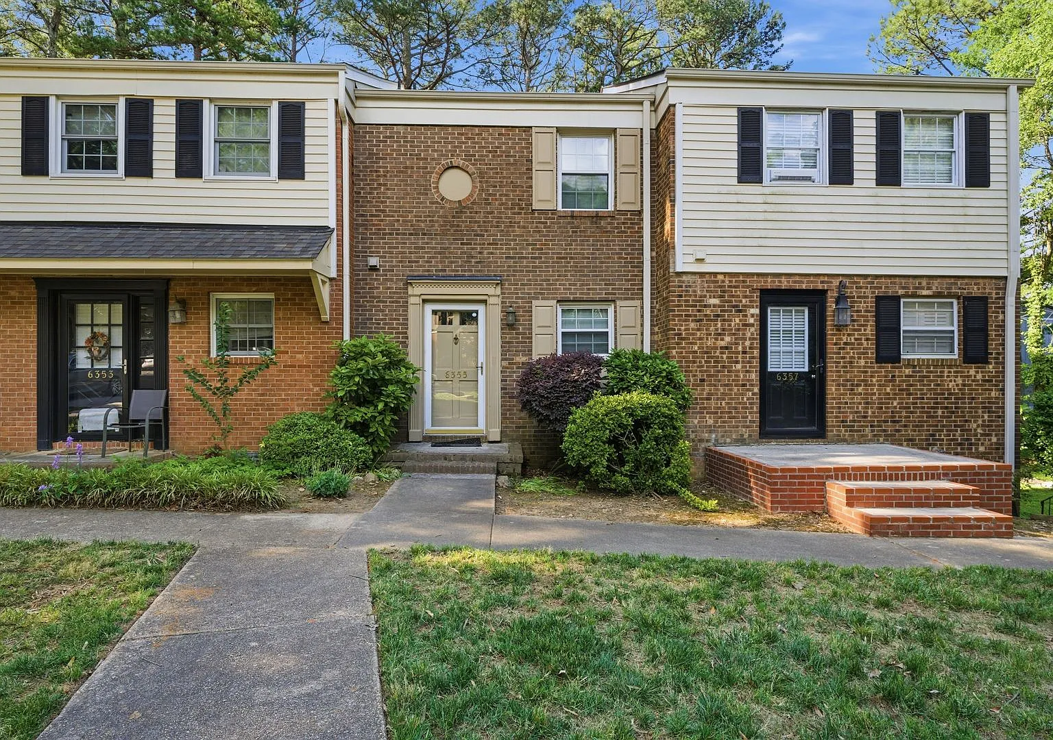6355 New Market Way — Photo 3