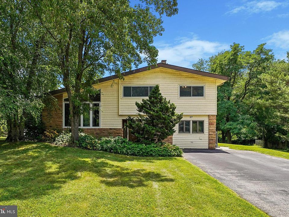 1st image of 27 Camelot Dr