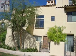 234 Villorrio Dr E, Palm Springs, CA 92262