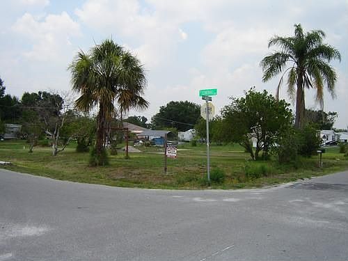 1st image of 1684 SE Cherry Dr