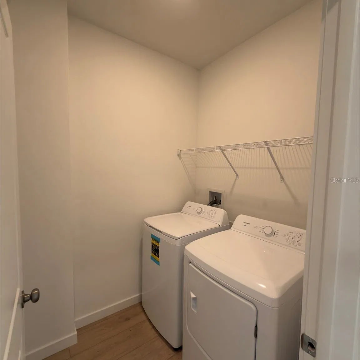 3 bed, 2175 sqft, $2,200 — Photo 2