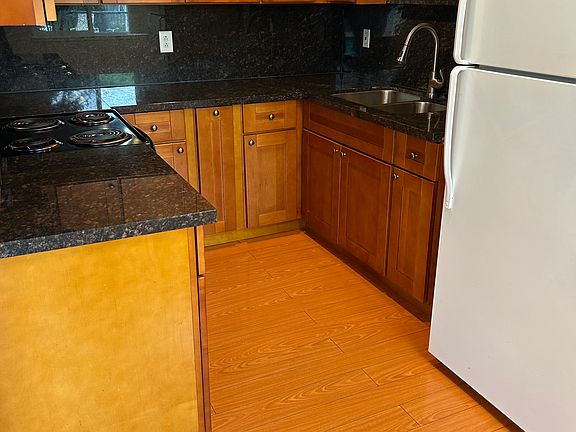 2nd image of 1629 Ottawa Ct #2