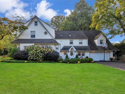 453 Roslyn Road, Williston Park, NY, 11596