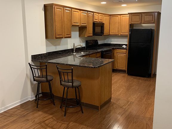 3rd image of 524 Broadway #301