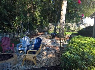 255 Sandalwood Cir, Brunswick, GA 31525