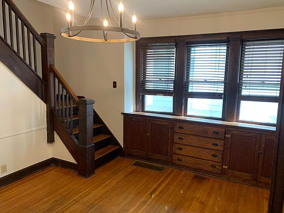 4th image of 4921 Broadway St #4921