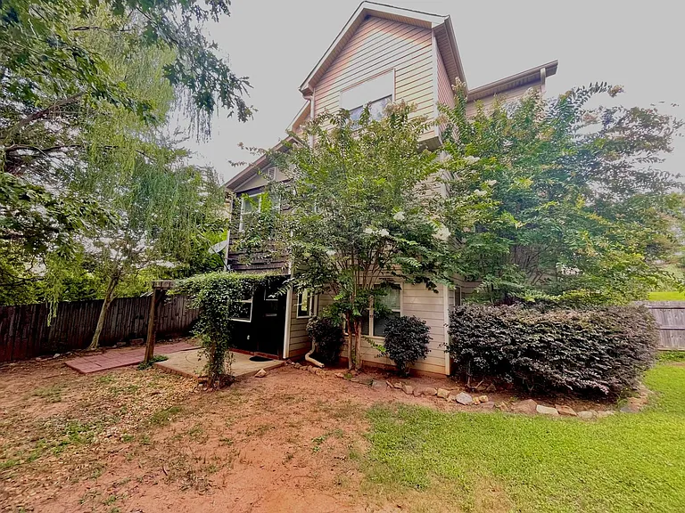 253 Solamere Ln — Photo 17