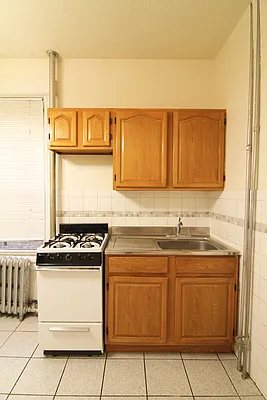 Rented by New York Realty Minimax Inc | media 1