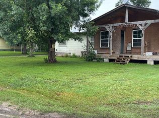 611 N 2nd St, Rosebud, TX 76570