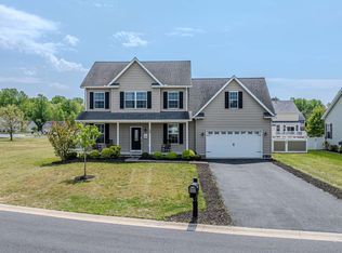 2-sty Colonial, Felton, DE 19943