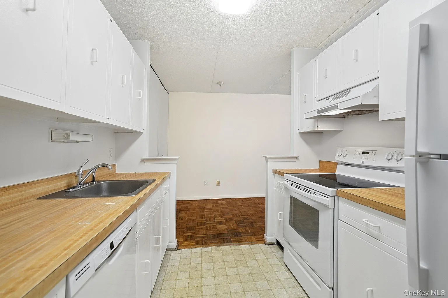 400 High Point Drive #408 photo 1
