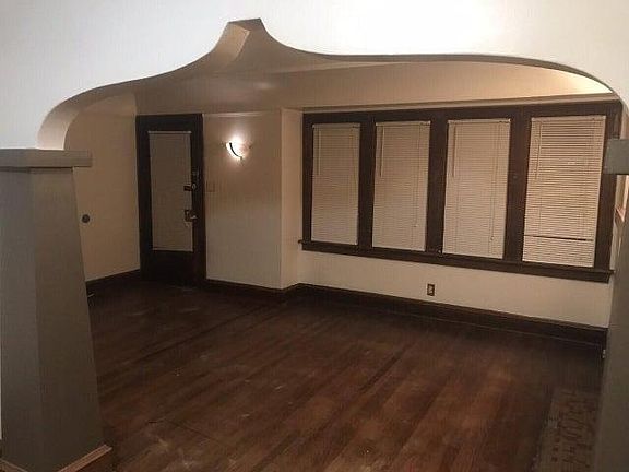 2nd image of 3325 N Bartlett Ave