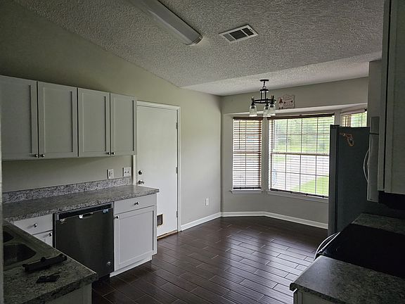 4th image of 3793 E Johnson Ave